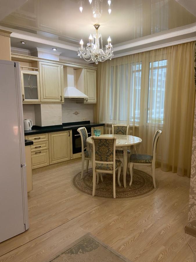 Luxury Apartment Near The Shopping Center Qazaqstan אסטנה מראה חיצוני תמונה