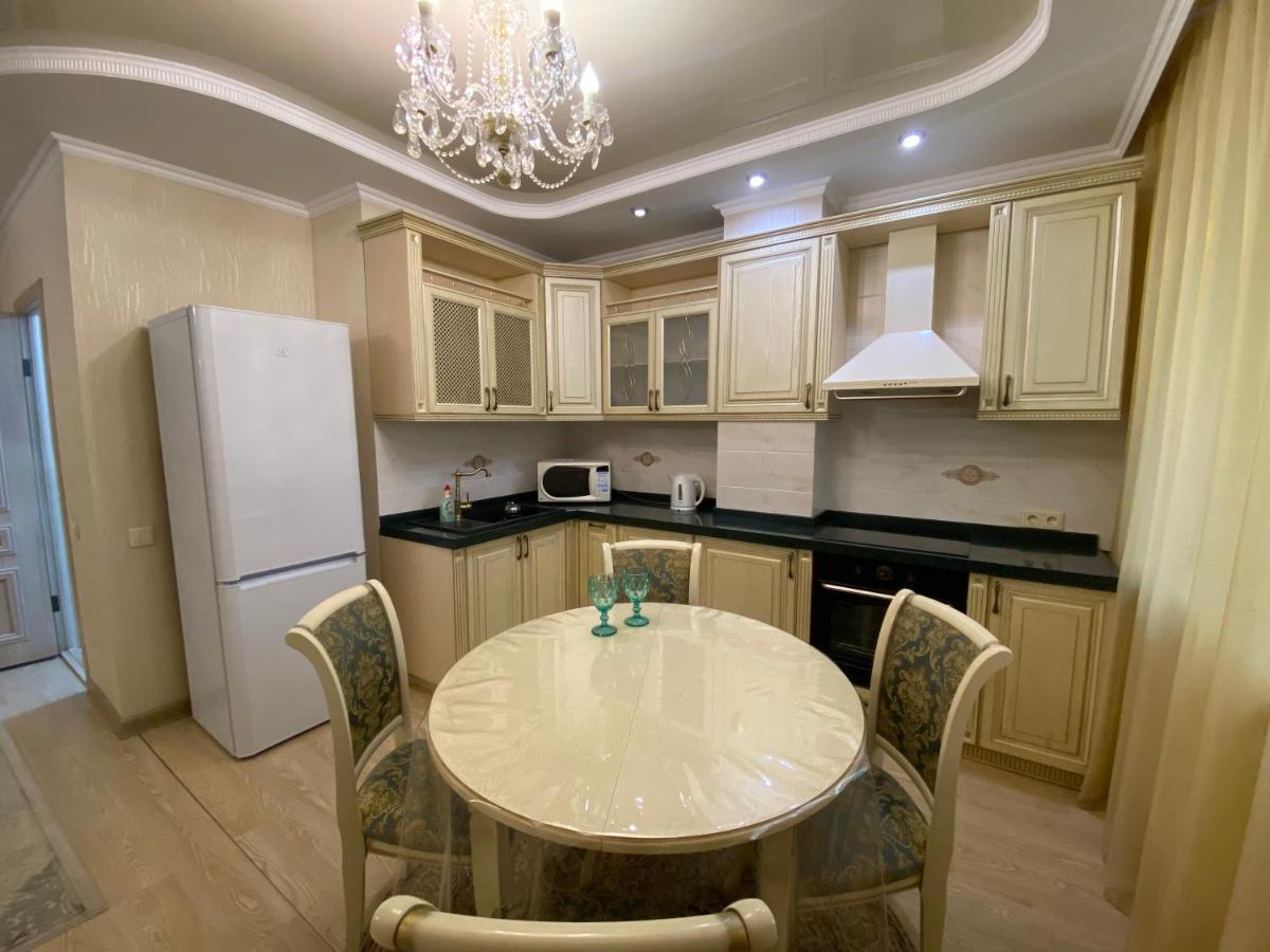 Luxury Apartment Near The Shopping Center Qazaqstan אסטנה מראה חיצוני תמונה